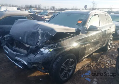2016 Mercedes-Benz Glc 300 z USA, uszkodzony, nr VIN WDC0G4JBXGF036332